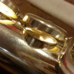 Mettere Mi snodato in argento su flauto Muramatsu professionale